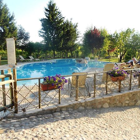 Agriturismo Ai Vigneti Ponti sul Mincio Bagian luar foto